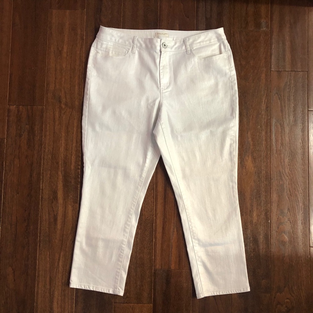 Like New Coldwater Creek White Metallic Jeans - Picture 2 of 7
